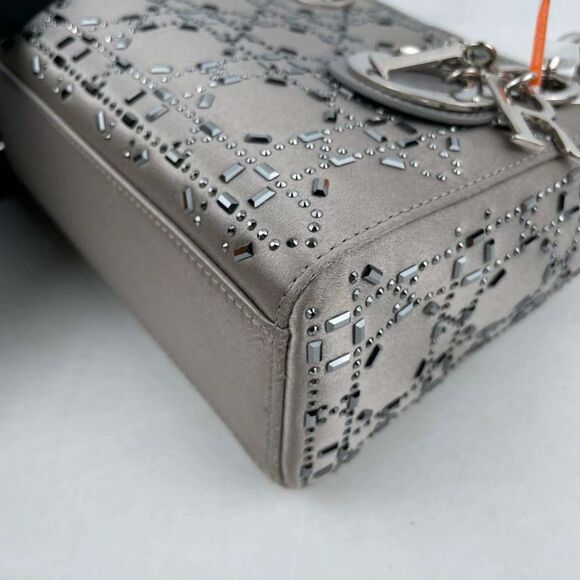 Dior Women Pre-Loved Bag Very Good Condition - Picture 6 of 9